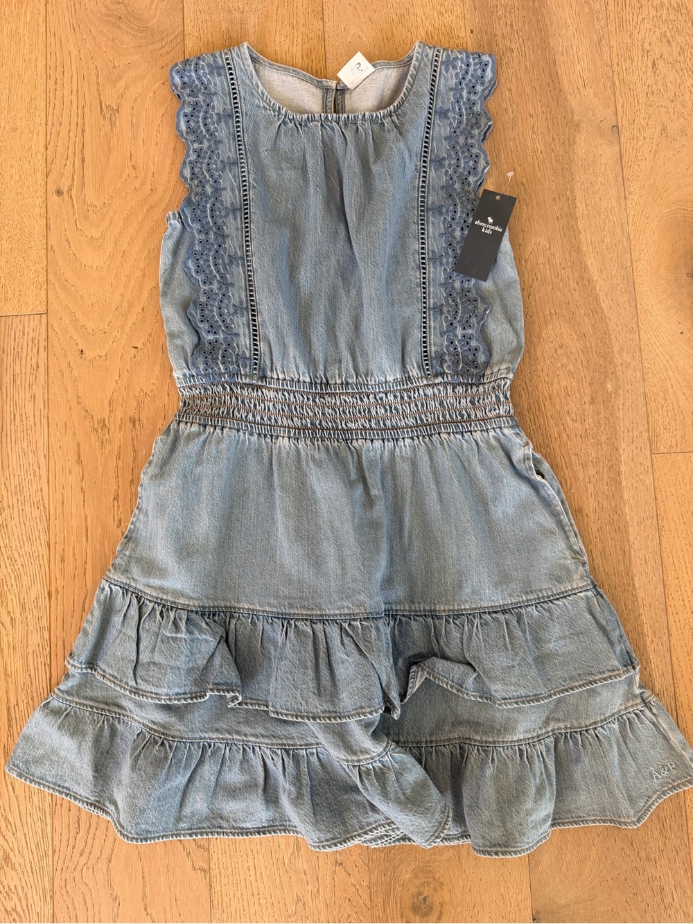Abercrombie Kids Girls Light Wash Denim Eyelet Ruffle Dress Size 13/14